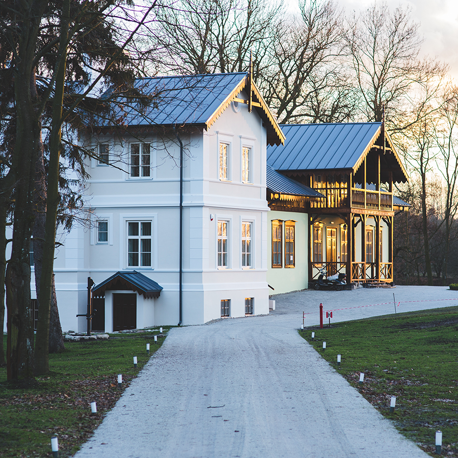 How to Maintain Your Solar Inverter for Peak Efficiency